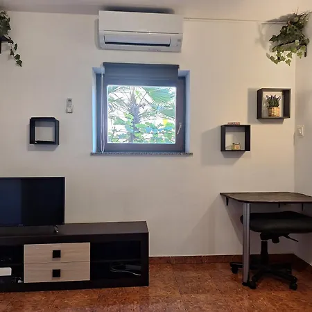 Apartman Helena *